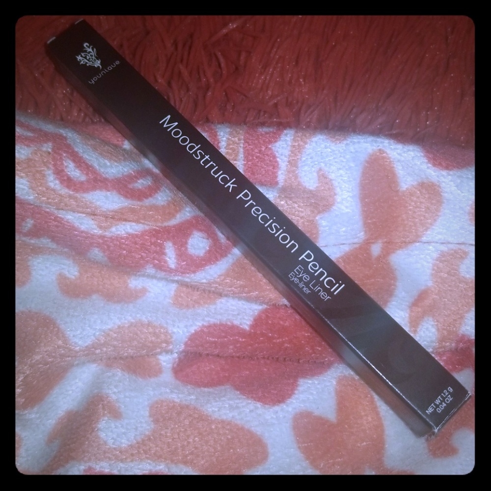NWT Prestine Pencil Eyeliner - Picture 1 of 2